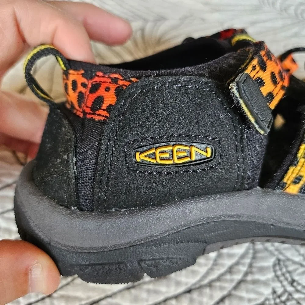 VGUC Keen Newport H2 Cheetah Rainbow Unisex Kids 4 EU 35 Yellow Orange
